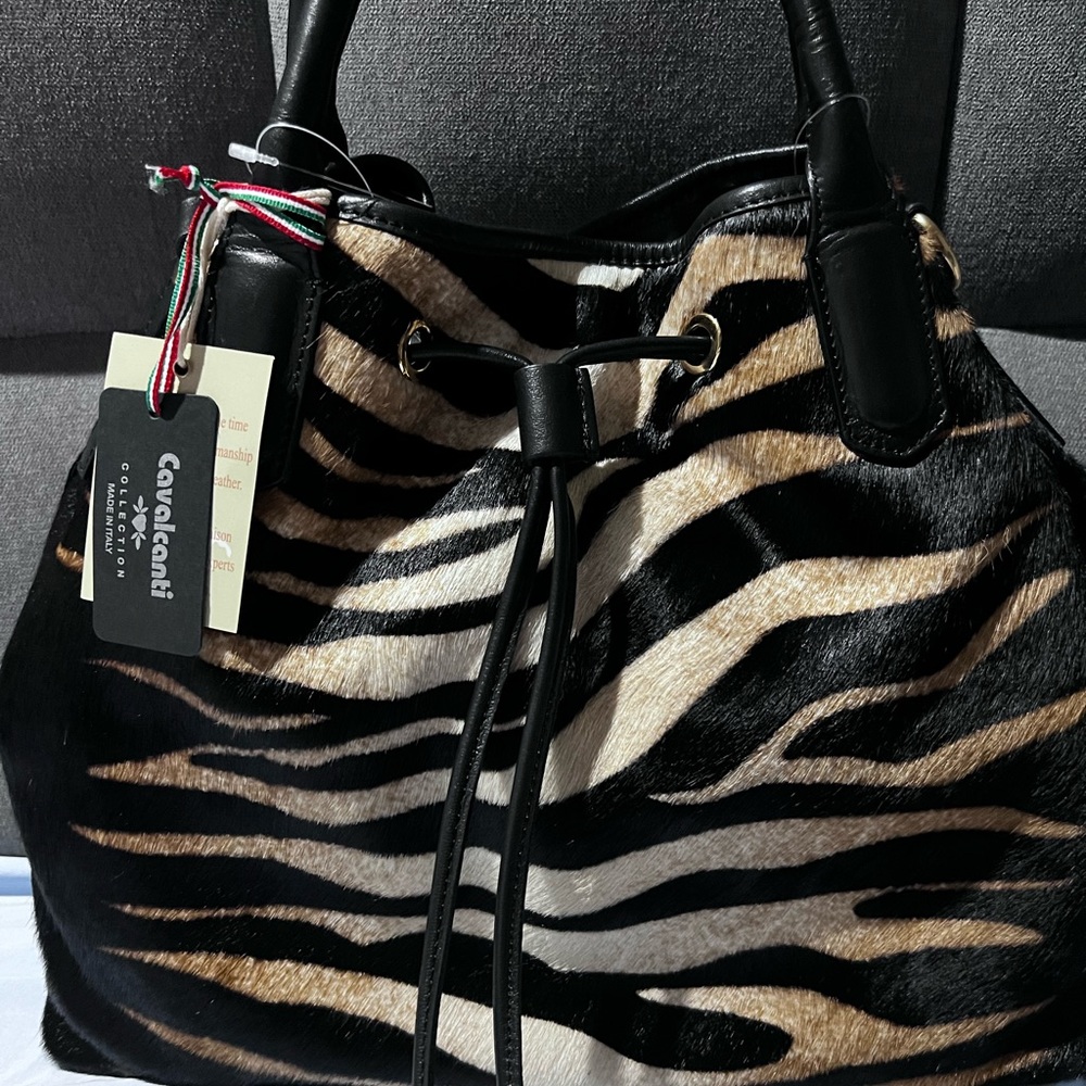 Absolutely Gorgeous Cavalcanti Black Tiger Leather Satchel